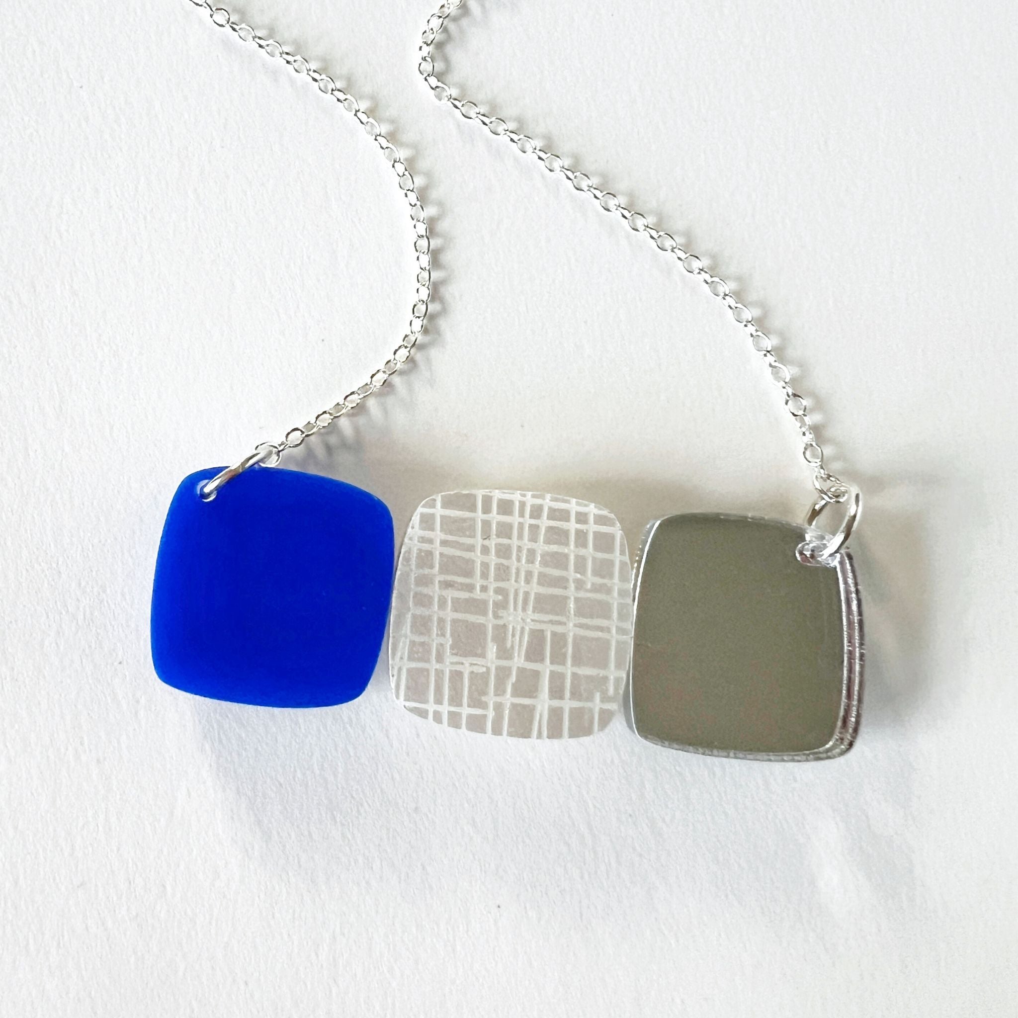 Midcentury Pebble Shape Abstract Necklace
