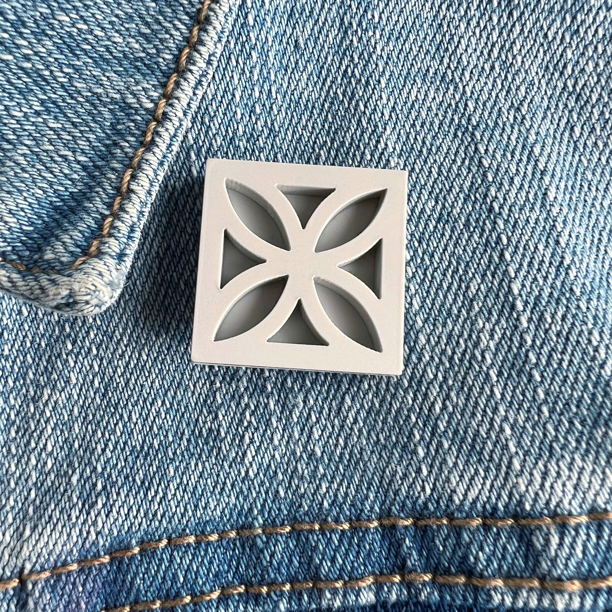 Breeze Block Pin - Leaf Pattern, Matt Neutrals